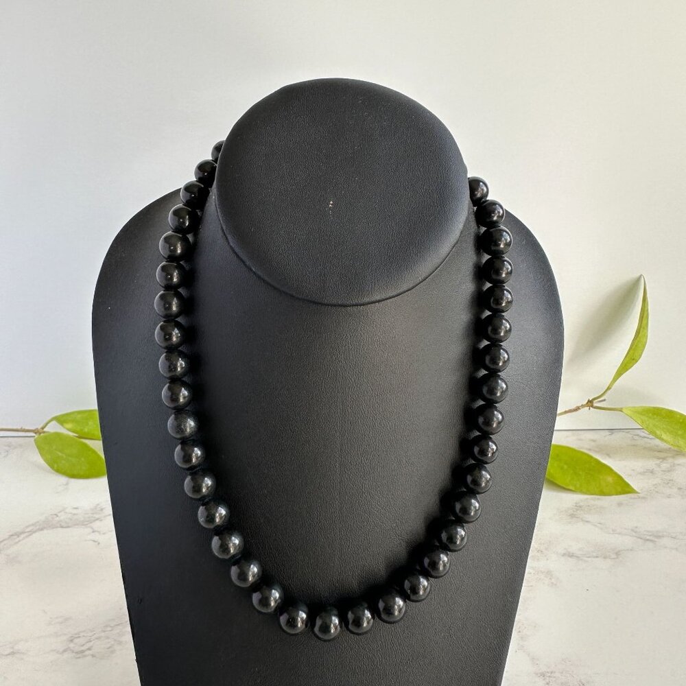 Vintage Black Bead Strand Necklace With Gold Plated Chinese Symbol Clasp 16 1/2"